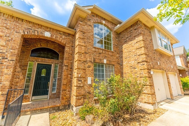 Building Photo - Spacious and stunning 4 bed 3.5 bath in Austin!!!