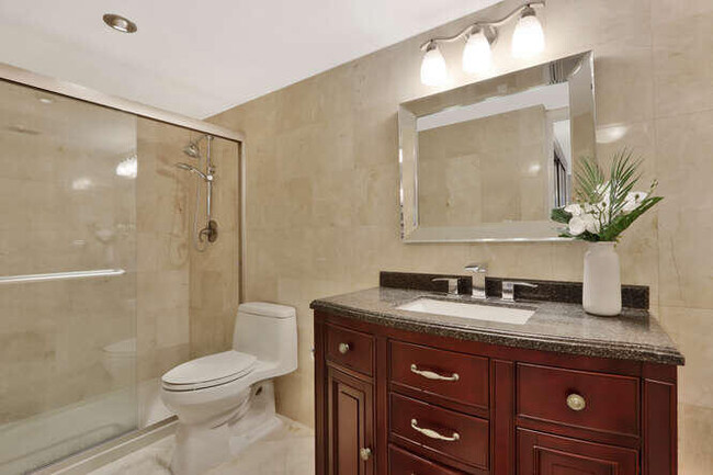 Building Photo - 4200 N Ocean Dr