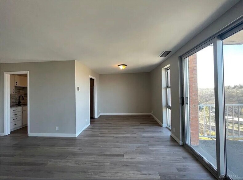 Building Photo - 2230 S Patterson Blvd