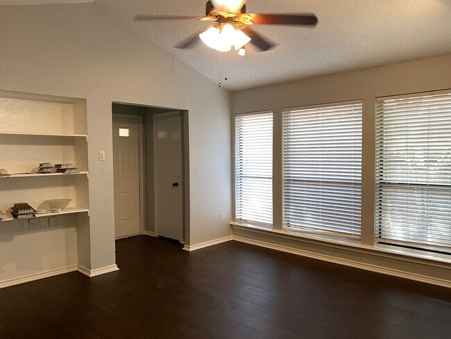 Building Photo - 8701-8703-8703 Holly St