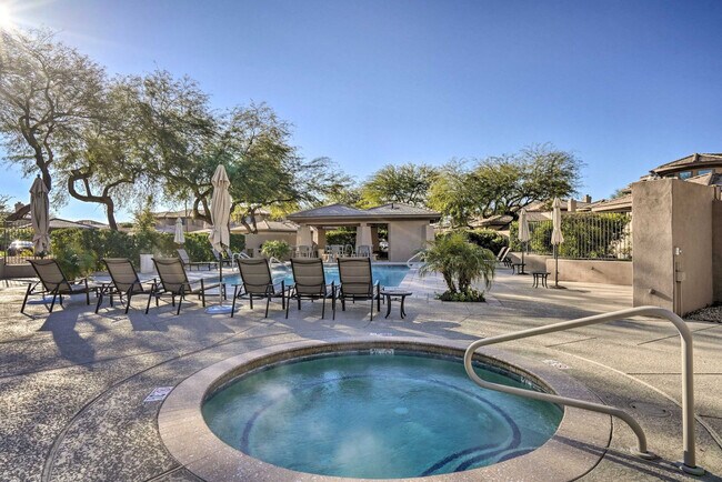 Building Photo - 15240 N Clubgate Dr