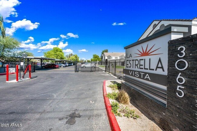 Building Photo - 3065 N 67th Ave