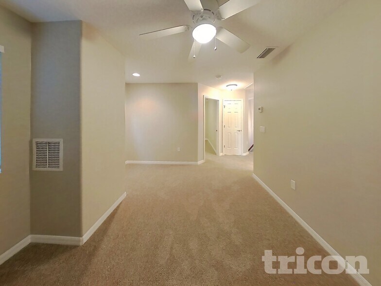 Building Photo - 3455 Oak Brook Ln