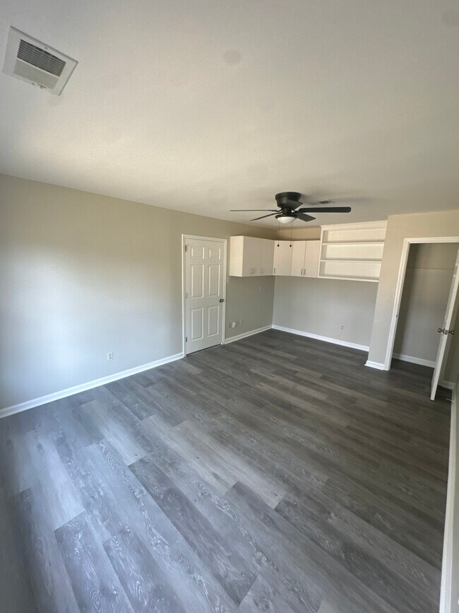 Building Photo - 2322 Magna Carta Pl SW