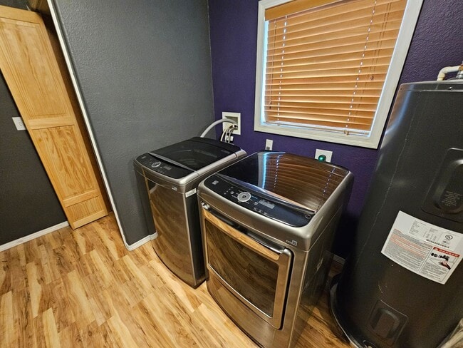 Building Photo - 1701 Walnut St