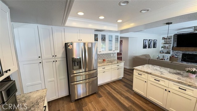 Building Photo - 30537 Longhorn Dr