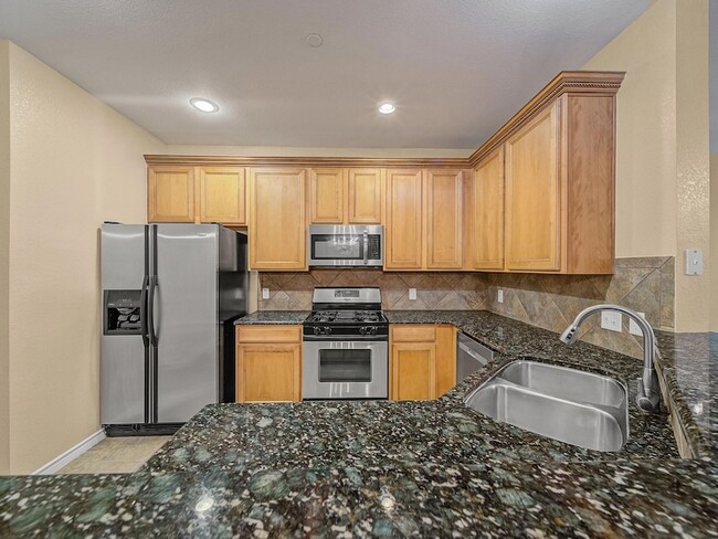 Building Photo - 6837 Livorno Ln