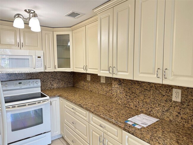 Building Photo - 200 172nd St