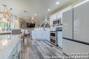 Building Photo - 9311 Mimosa Manor