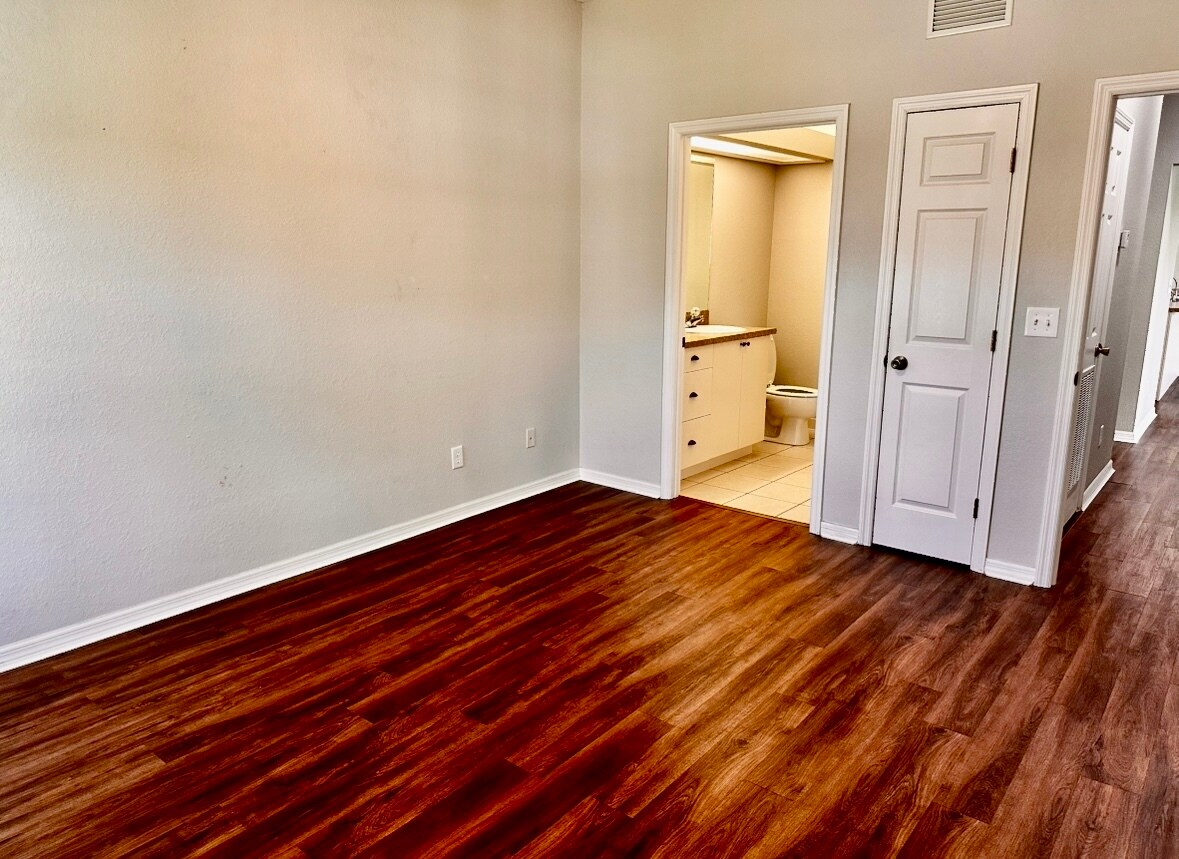 Building Photo - 507 Eagle Pond Dr
