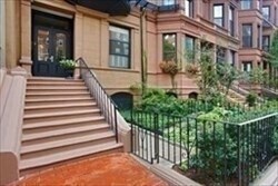 Building Photo - 191 Beacon St