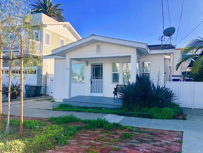 Building Photo - Gorgeous Completely Remodeled California Beach Bungalow w/Laundry+Backyard+Storage Near Beach