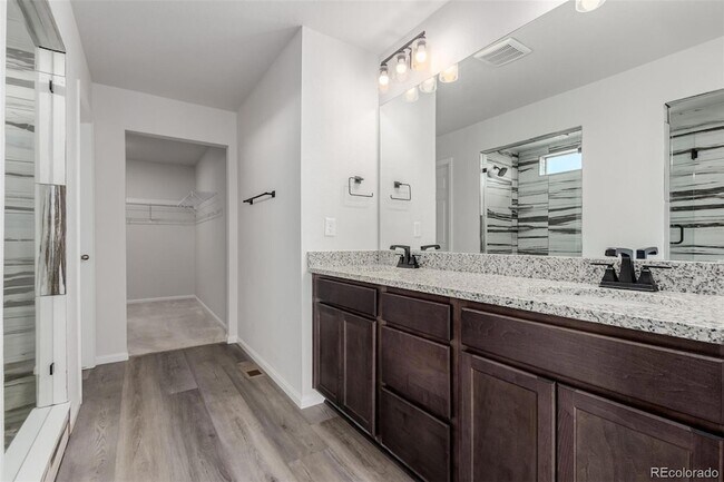 Building Photo - 3827 N Grand Baker Ct