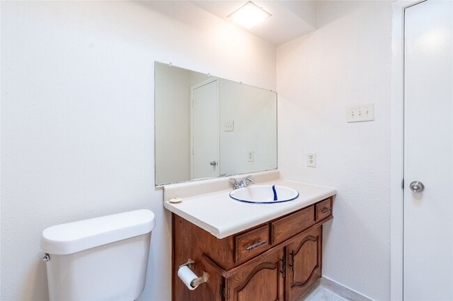 Building Photo - 5417 Knollridge Dr