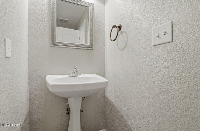 Building Photo - 6398 Franklin Summit Drive