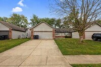Building Photo - 2039 Bridgewater Cir