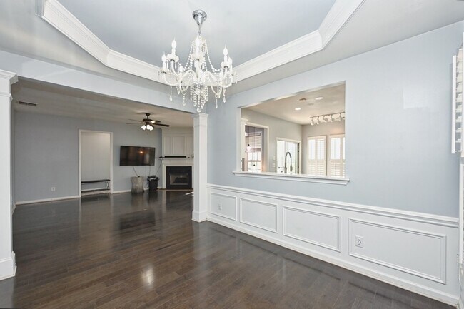 Building Photo - 1527 Gesshe Ct