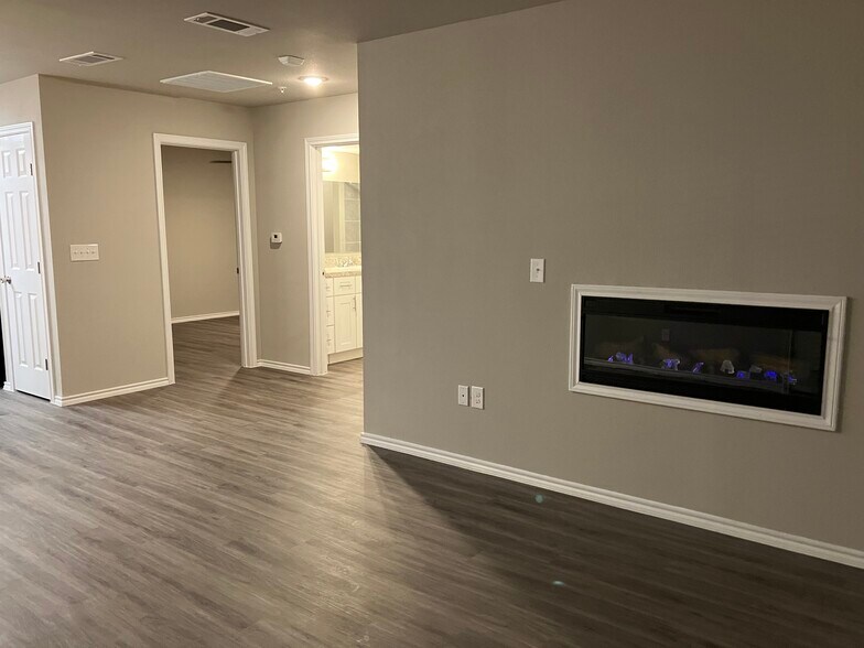 Building Photo - 6108 Abrams Rd