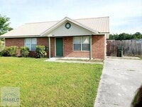 Building Photo - 833 Ann Dr