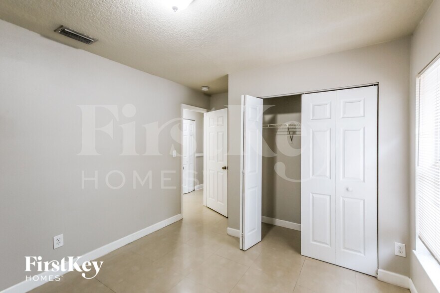 Building Photo - 17023 SW 149th Pl