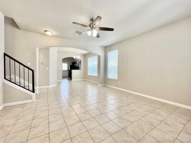 Building Photo - 401 Katmai Cir