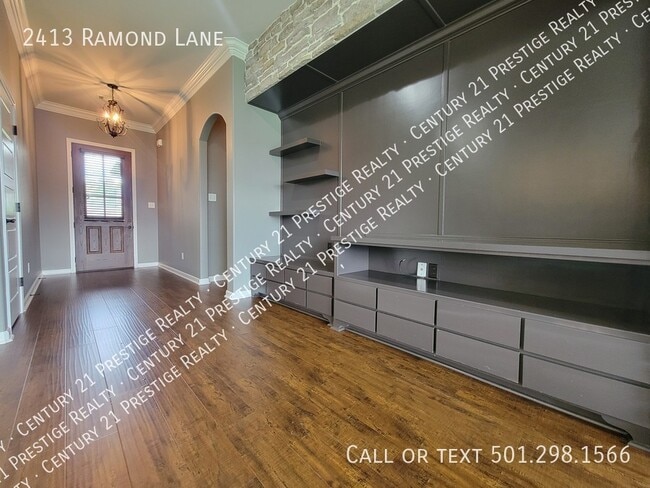 Building Photo - 2413 Ramond Ln