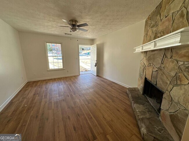 Building Photo - 5172 Ridge Forest Dr
