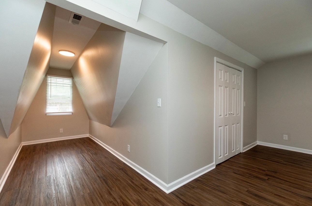 Building Photo - 848 Argle Ave