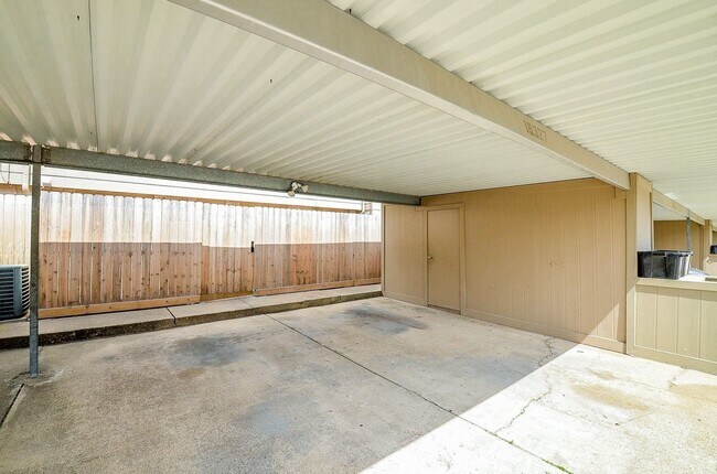 Building Photo - 15337 Falmouth Ave