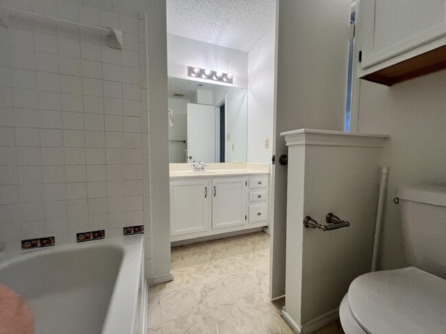 Building Photo - 8607 Cretys Cove