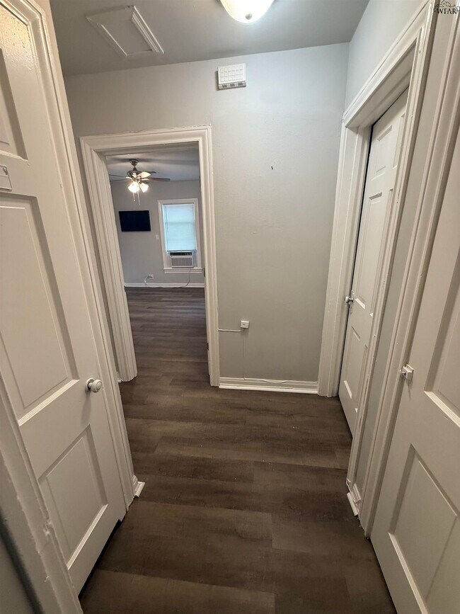 Building Photo - 3102 Ave K