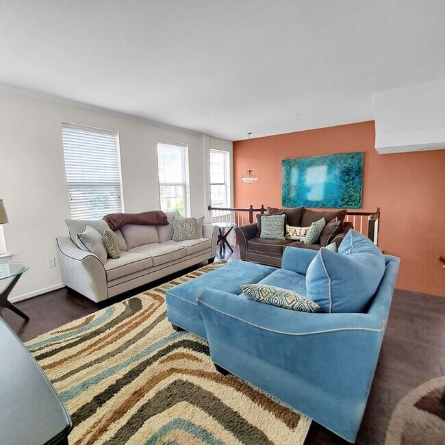 Building Photo - Stately End Unit 3-Level Townhome, 3 Bedro...