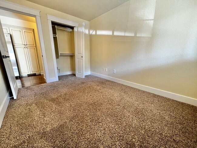Building Photo - Charming Home Near CSU Campus – Move-In Re...