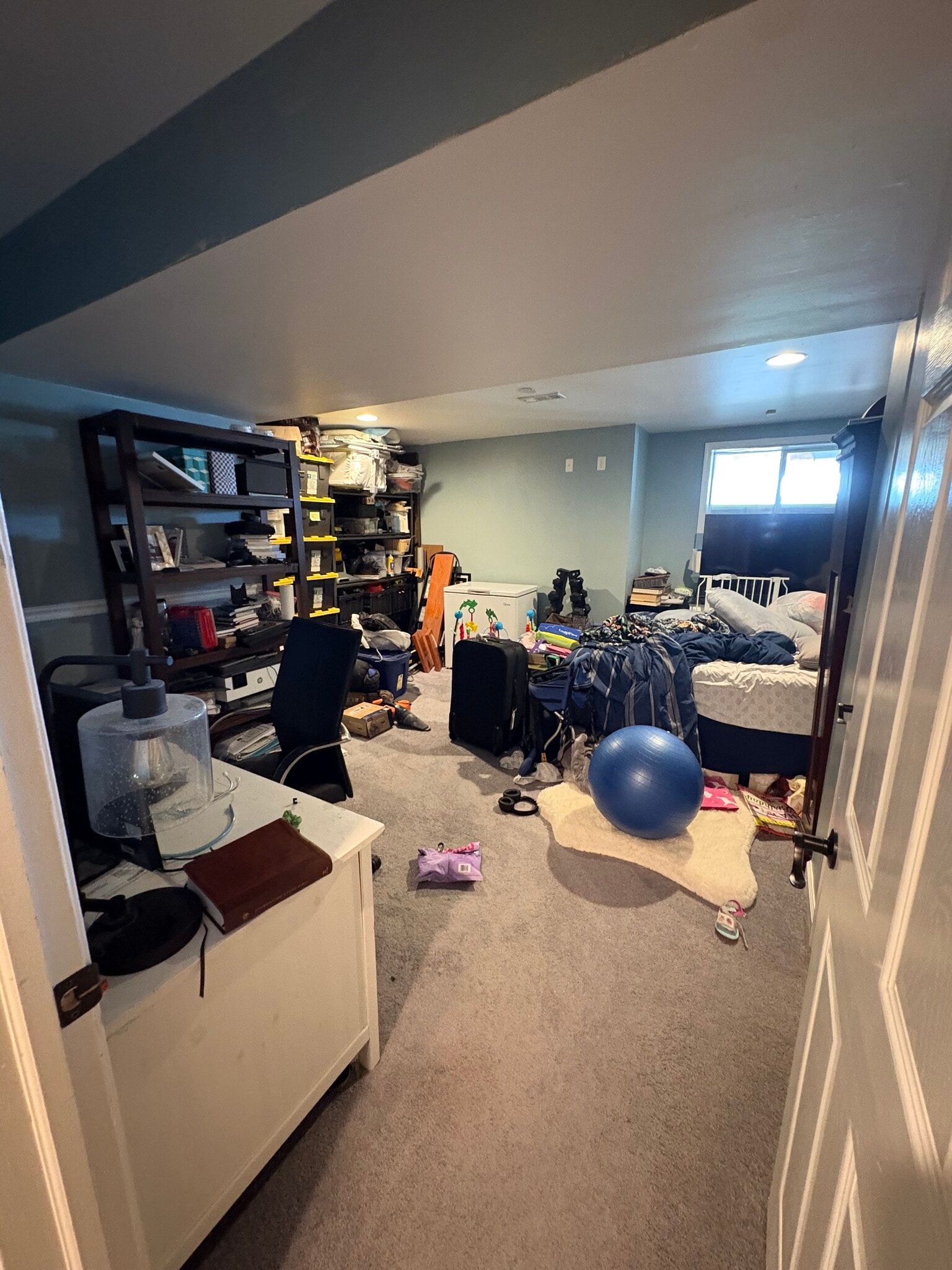 4th bedroom in basement! (Sorry for the mess as we are packing up) - 13 Glennwood Dr