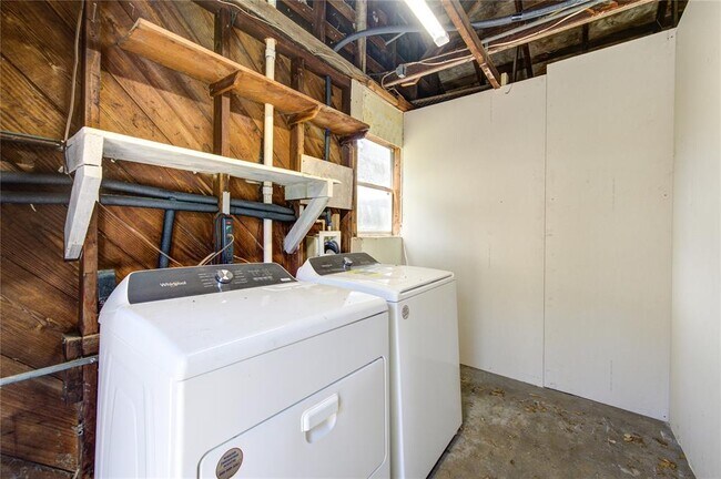 Building Photo - 1823 Tabor St