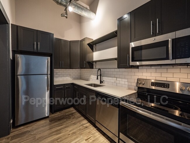 Building Photo - 600 Magnolia St