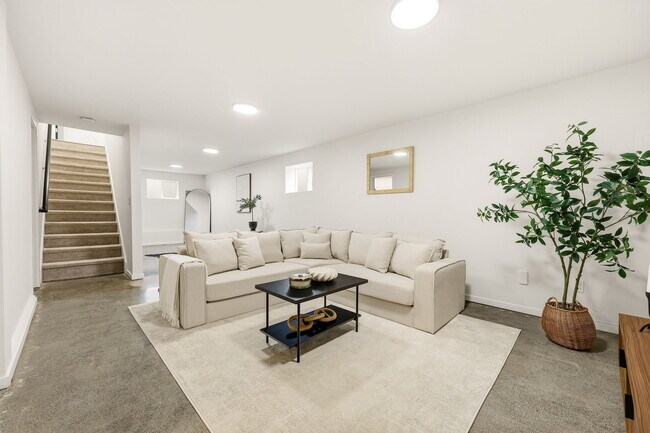 Building Photo - 7922 9th Ave SW