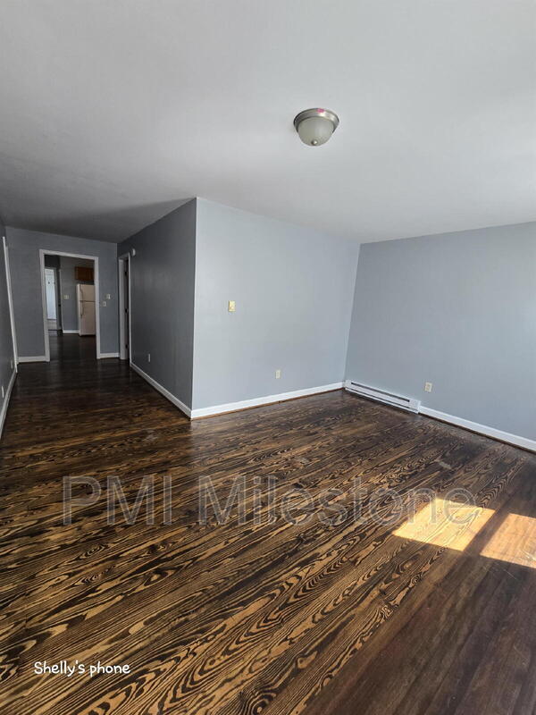 Building Photo - 721 2nd St