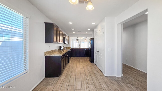 Building Photo - 4103 S 181st Dr