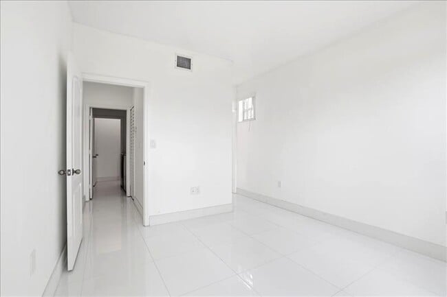Building Photo - 3802 SW 165th Terrace