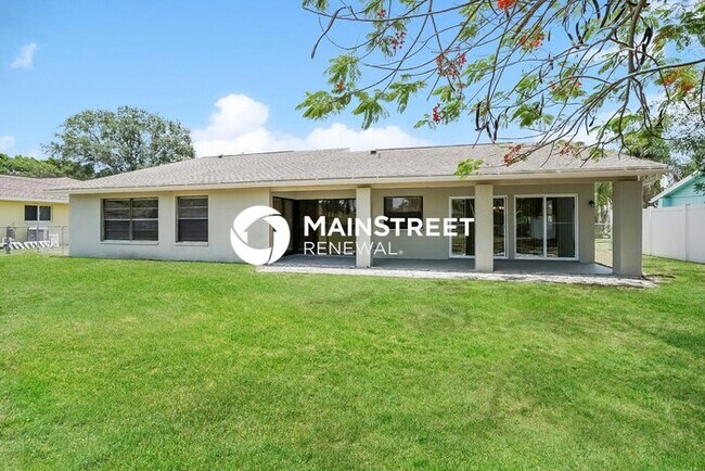 Building Photo - 3 Bedroom Pet-Friendly Home in CAPE CORAL, FL with Main Street Renewal