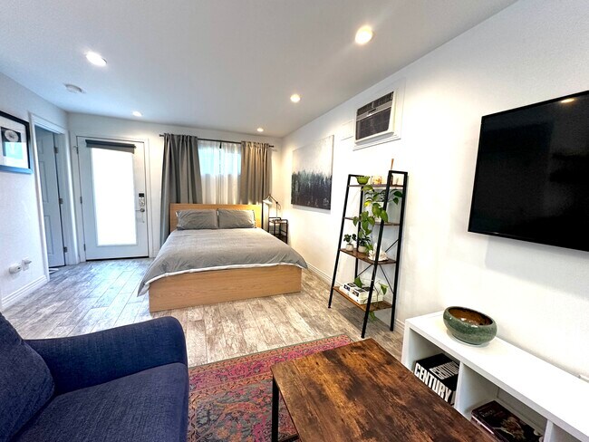 View toward bed - 1743 S Orange Grove Ave