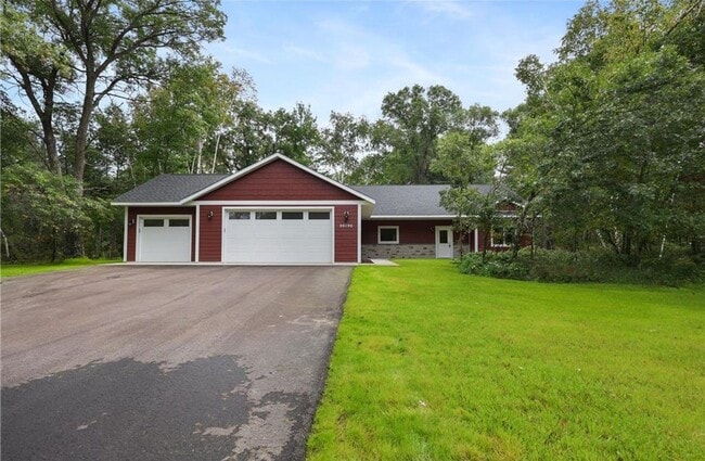 Building Photo - 3 Bedroom 2 Bath Home in Nisswa!