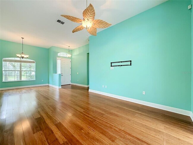 Building Photo - 2947 Majestic Isle Dr