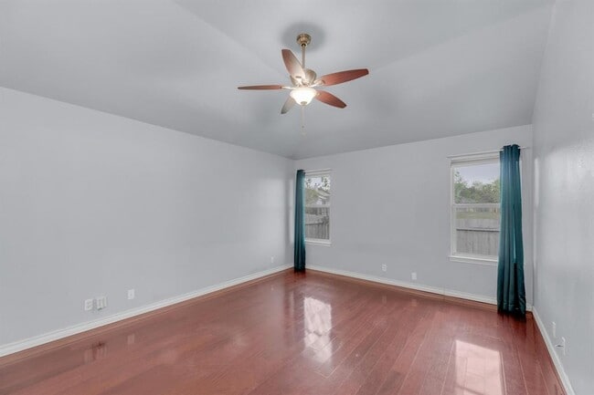 Building Photo - 1708 Royal Ascot Dr