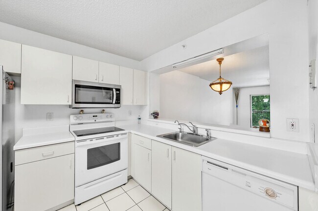 Building Photo - 9580 Weldon Cir