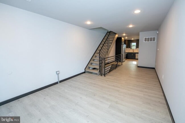 Building Photo - 1512 S Beulah St