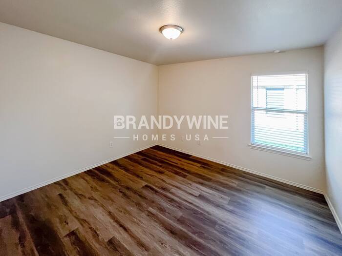 Building Photo - 523 Indian Paintbrush Dr