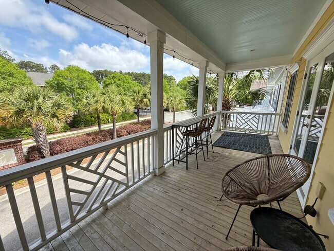 Building Photo - 3 Bedroom 2.5 Bath House in Moultrie Park ...