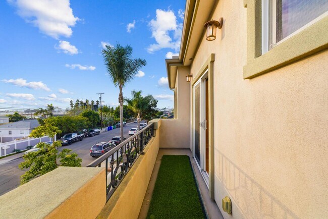 Building Photo - 5051 Savannah St